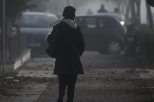Μικρή πτώση του υδράργυρου και σποραδικές βροχές