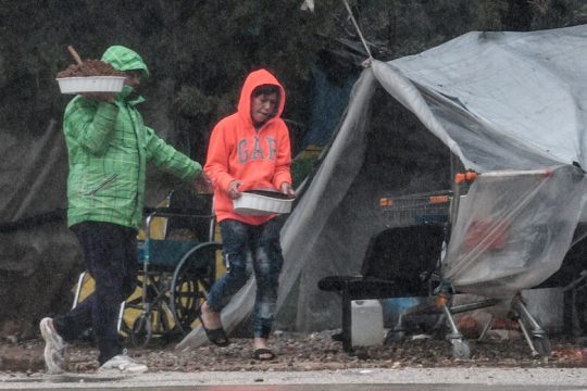 7 μήνες, 4,5 εκατ. ευρώ και η δομή της Μαλακάσας ακόμα είναι ζούγκλα