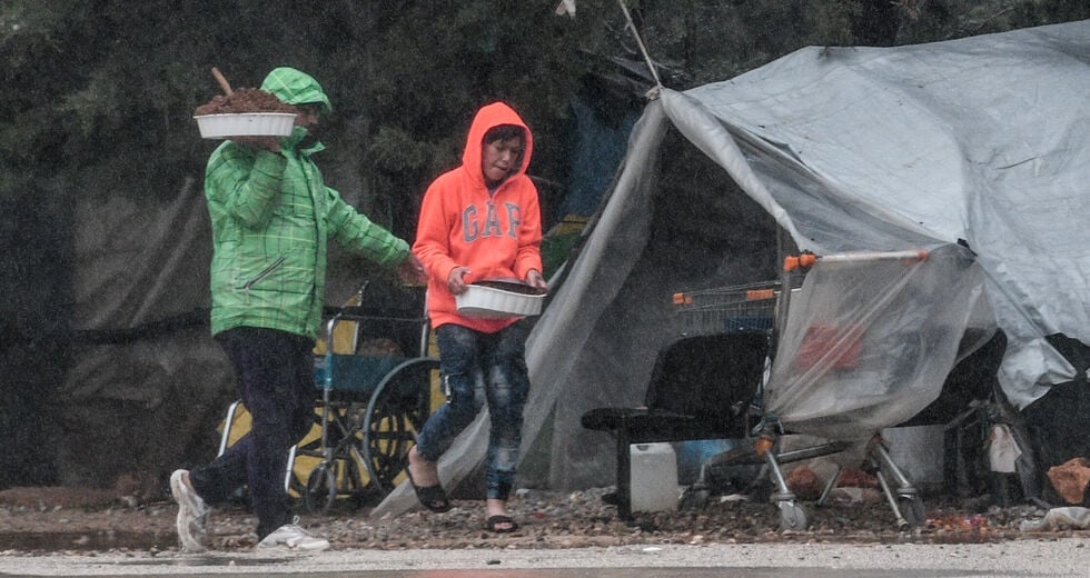 7 μήνες, 4,5 εκατ. ευρώ και η δομή της Μαλακάσας ακόμα είναι ζούγκλα