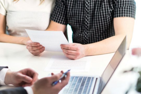Όλο και μεγαλύτερο μερίδιο από τα δάνεια στα χέρια εταιρειών διαχείρισης