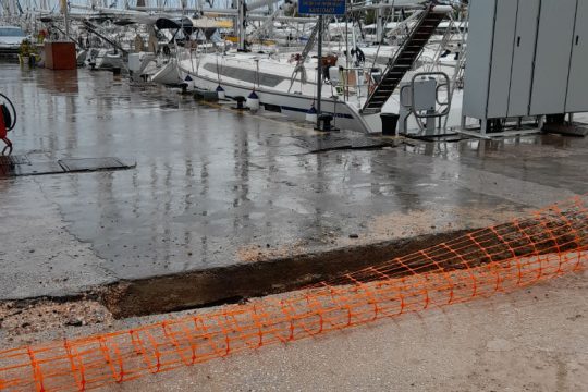 ΣΙΤΕΣΑΠ: Κίνδυνοι για την ασφάλεια από τα έργα στη μαρίνα Αλίμου