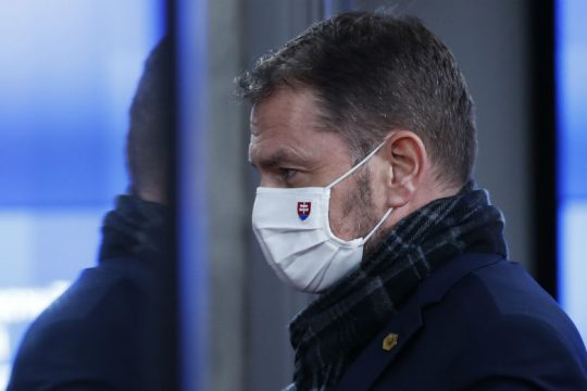 Και ο Σλοβάκος πρωθυπουργός διαγνώστηκε με κορονοϊό