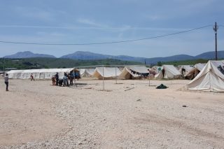 Επεισόδια απελπισίας κατά την έξωση προσφύγων από δομή φιλοξενίας στα Ιωάννινα