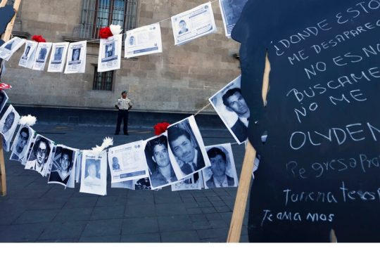 Ψάχνουν τους οικείους τους στη ματωμένη μεξικανική γη