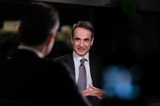 Λουκέτο στα μπαρ μέχρι το εμβόλιο-Κλειστά τα σχολεία για όσο πουν οι ειδικοί