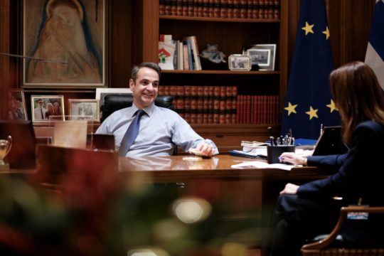 Πολιτική κόντρα για την «παραίτηση» Κρουστάλλη από το «Βήμα»