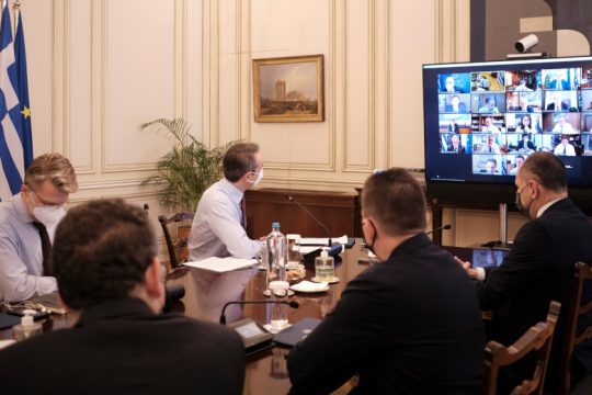 Δεν θα ακολουθήσουμε τον κατήφορό τους