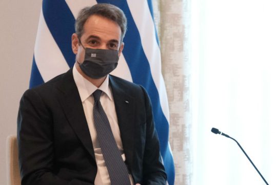 Ομίχλη στο αεροδρόμιο «Μακεδονία» ανέβαλε την περιοδεία Μητσοτάκη