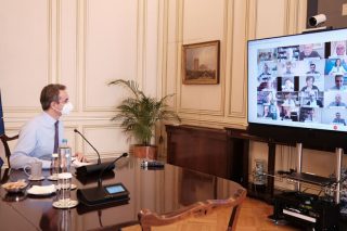 Αδειασμα Μητσοτάκη σε Βρούτση – Χάλαρη