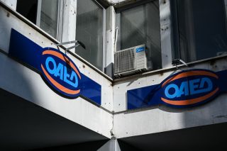 Πάνω από 33 χιλιάδες δεν θα λάβουν το βοήθημα των 400 ευρώ