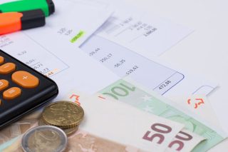 Τα χρέη του Δημοσίου και το κρυφτούλι των συμψηφισμών