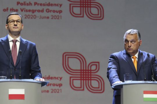 Ανυποχώρητες Ουγγαρία-Πολώνια στο βέτο, o Όρμπαν προεξοφλεί «νίκη»
