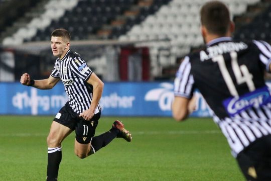 Νίκη βάλσαμο με ηγέτη από τα σπλάχνα του