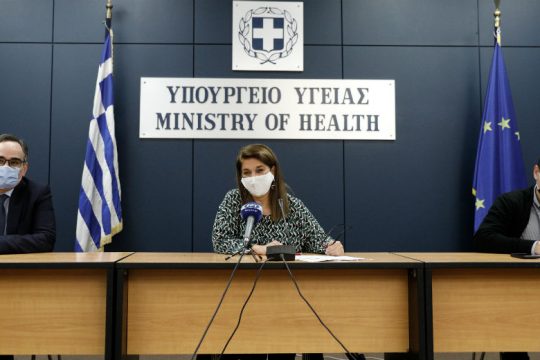 «300 διασωληνωμένοι τα Χριστούγεννα αν συνεχίσουμε έτσι»