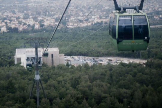 Το σκέφτεστε να έκανε ο Τσίπρας mountain bike και η σύζυγός του μότο-κρος;