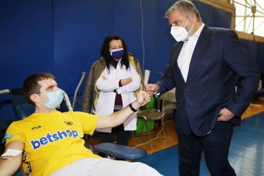 Διαγνώστηκε με κορονοϊό ο Γ. Πατούλης