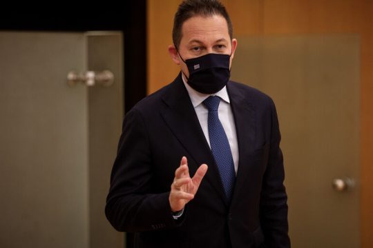 Πέτσας: Παράταση του lockdown, εάν δεν τηρηθούν τα μέτρα στις γιορτές