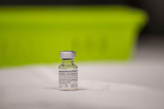 Εγκρίνεται σήμερα το εμβόλιο της Pfizer και για την Ε.Ε.