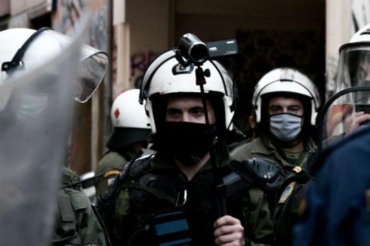 Πυρά ΣΥΡΙΖΑ σε Χρυσοχοΐδη – Μητσοτάκη για τα αστυνομικά έκτροπα της 6ης Δεκέμβρη
