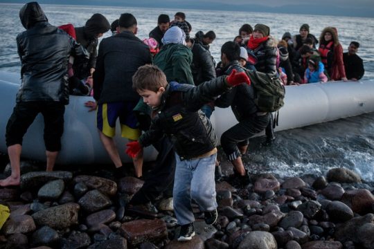Ο Μηταράκης δείχνει Τουρκία και ΜΚΟ για τις διελεύσεις προσφύγων