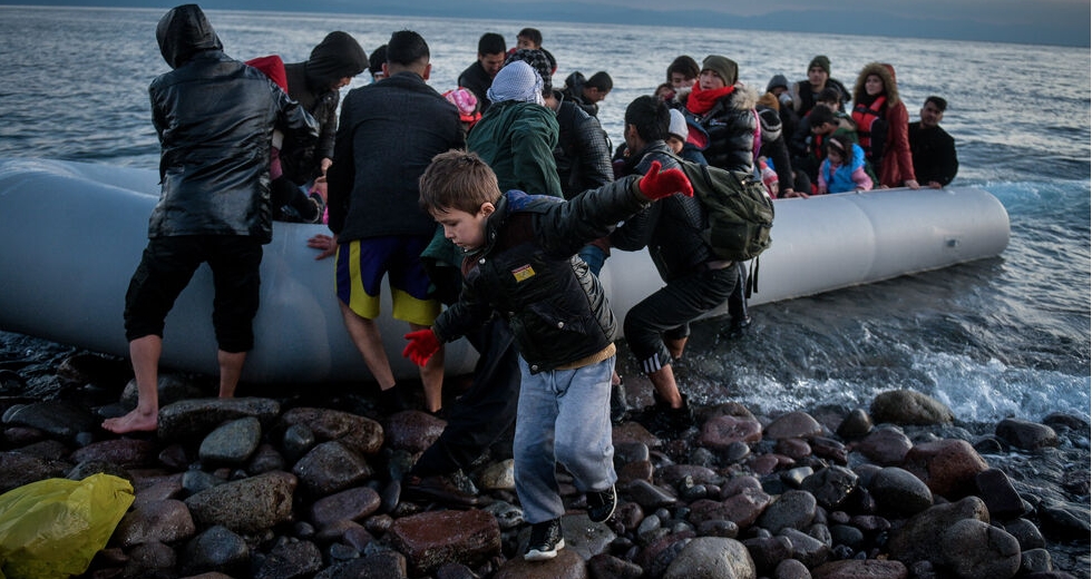 Ο Μηταράκης δείχνει Τουρκία και ΜΚΟ για τις διελεύσεις προσφύγων