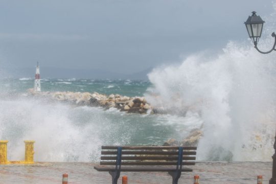 Θυελλώδεις άνεμοι και καταιγίδες στην Αττική
