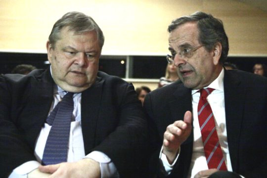 Τόσο άσχετοι; Τόσο ανεπαρκείς; Τόσο πέρα βρέχει;