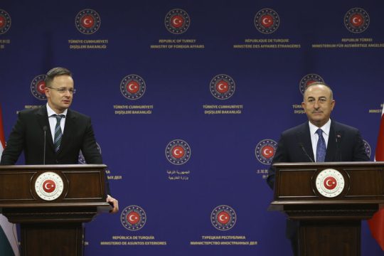 Απροκάλυπτο παιχνίδι της Τουρκίας με την Ουγγαρία