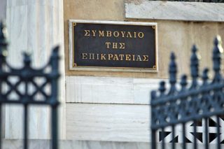 Με ψίχουλα ταΐζει ο εγχώριος ορμπανισμός την αντιπολίτευση