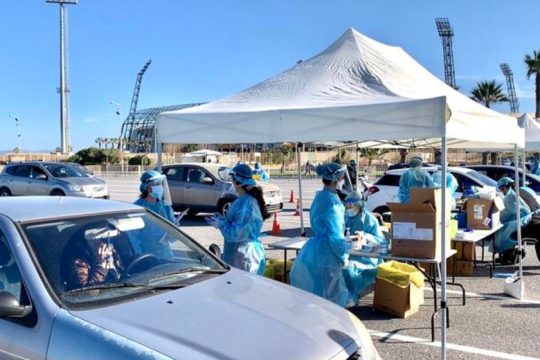 Ηράκλειο: Μεγάλη η προσέλευση πολιτών για τα rapid tests, μόλις ένα κρούσμα