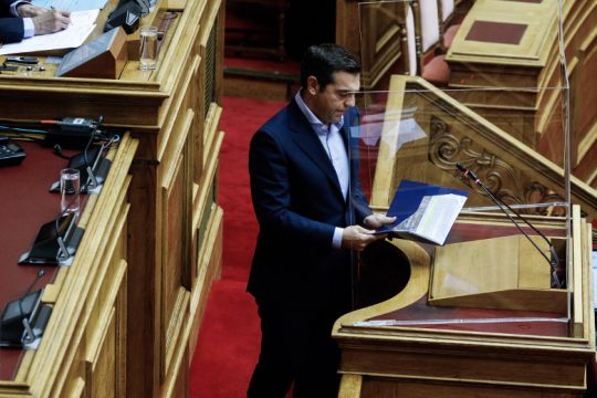 «Κατηγορώ» Τσίπρα κατά Μητσοτάκη για ανευθυνότητα και έλλειψη κατανόησης