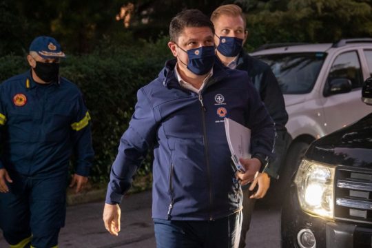 Αναρμόδιος για την καταστροφή στη Θεσσαλονίκη δηλώνει ο Χαρδαλιάς στη Βουλή
