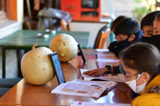 ΣΥΡΙΖΑ: Σιωπή από το υπουργείο για τα αποτελέσματα της τηλεκπαίδευσης