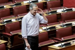 Τραγωδία; Φάρσα; Καλαμπούρι;