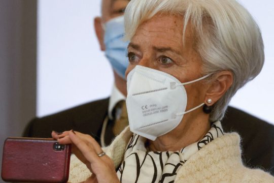 Ανησυχία ΕΚΤ για την ανάκαμψη