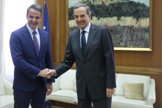 Σαμαράς εναντίον Μητσοτάκη
