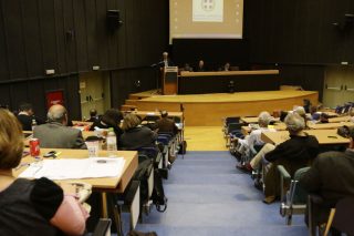Σκληρή κριτική για τις 406 προσλήψεις-εξπρές στην Περιφέρεια Αττικής