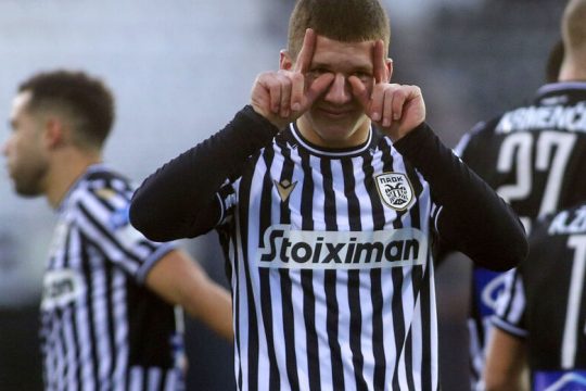 Ο σούπερ Τζόλης και ο μπακ που έρχεται