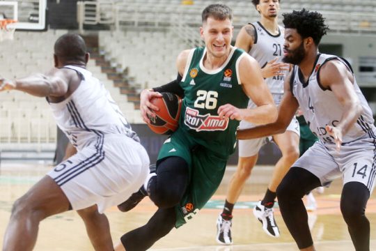 Νίκη ηθικού με Νέντοβιτς