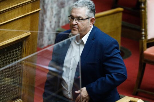 ΣΥΡΙΖΑ: Σε πολιτική ομηρία ο πρωθυπουργός