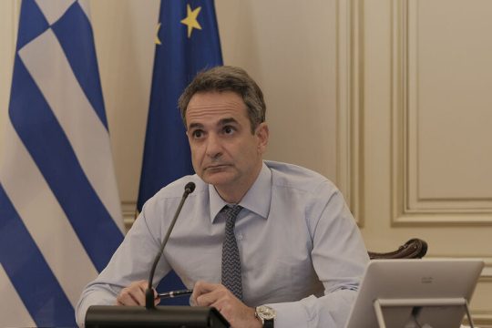 «Φρένο» στα ταξίδια, «γκάζι» στον εμβολιασμό