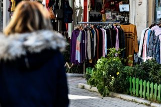 Να στηριχθούν οι μικρές επιχειρήσεις