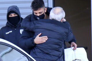 Το Γιαννούλης VS Τσιμίκας μεταφέρεται στην Αγγλία