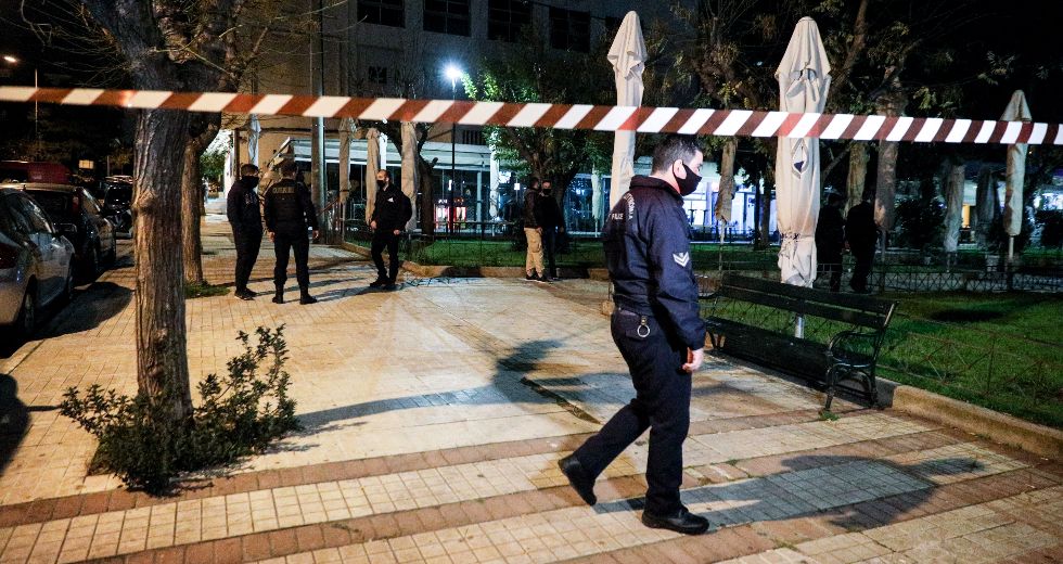 Έναν 54χρονο αναζητεί η αστυνομία για το φονικό στον Άγιο Σώστη