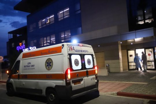 Θανατηφόρο τροχαίο με όχημα που μετέφερε μετανάστες στην Κοζάνη