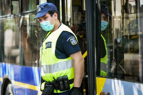 Κρήτη: Ξεπέρασαν τα 100 τα πρόστιμα για μάσκες και μετακινήσεις