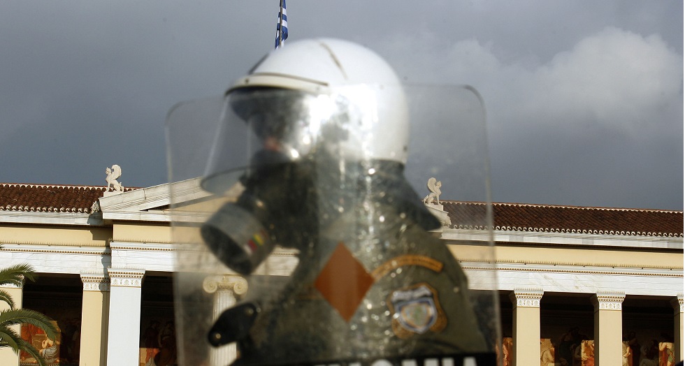 Συν Αθηνά και τον… αστυνόμο σου