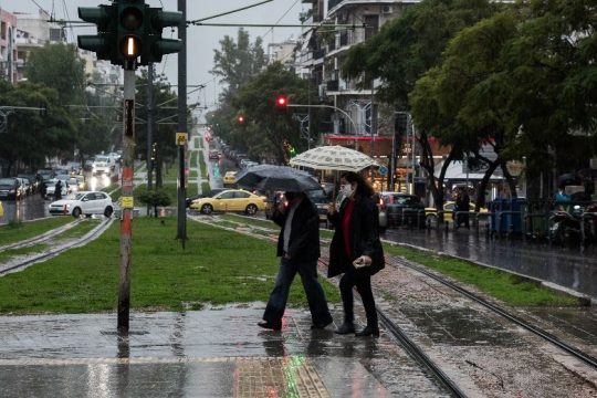 Βροχές και τοπικές καταιγίδες σε πολλές περιοχές