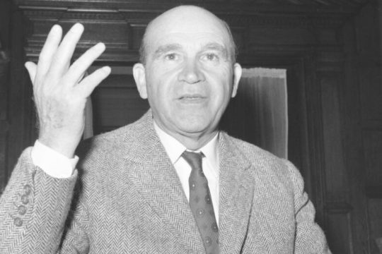 Παρακαταθήκη του, τα τρόπαια και… η κατάρα