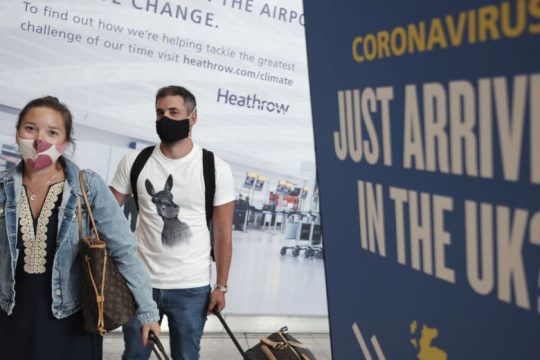 Δραματική αυστηροποίηση των μέτρων στα βρετανικά σύνορα